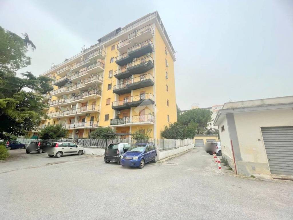 Appartamento in vendita a Palermo via Rinaldo d'Aquino, 19