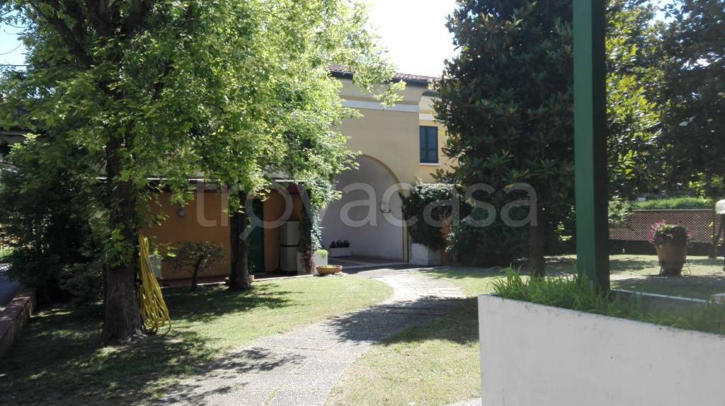 Villa in in vendita da privato a Gazzuolo via Pomara, 34