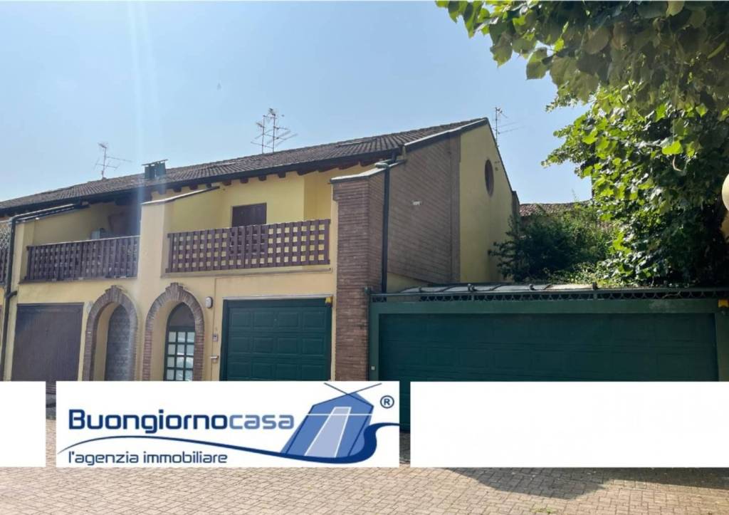 Villa Bifamiliare in vendita a Mozzanica via Roma