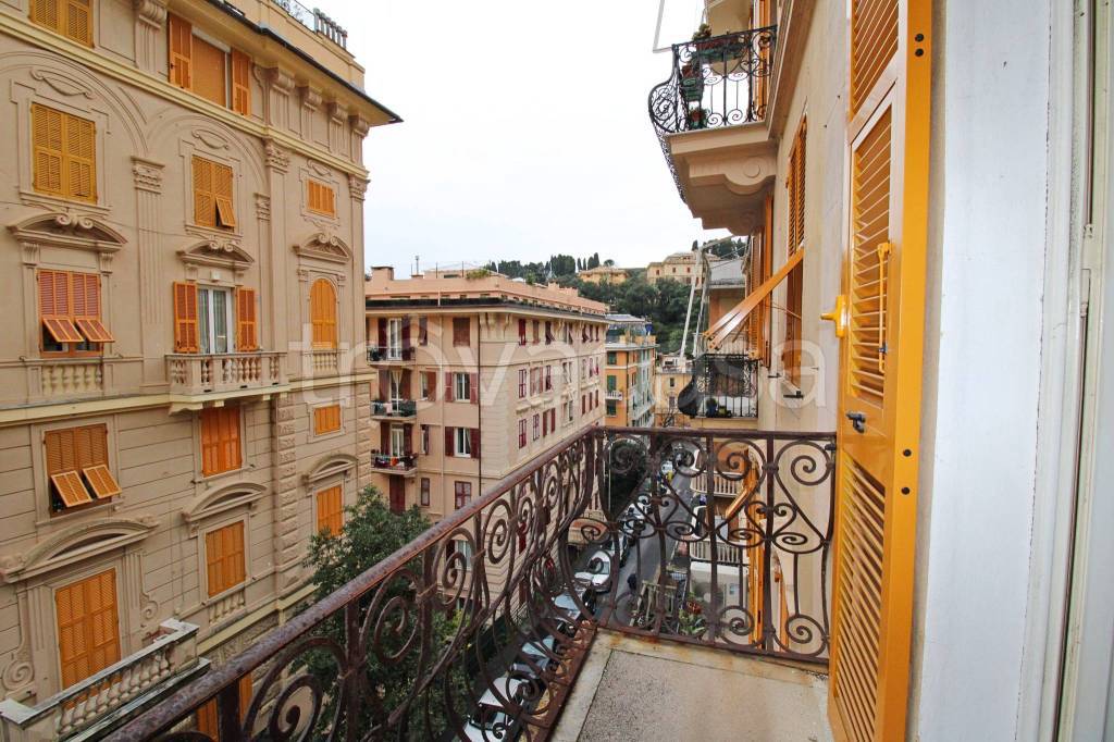 Appartamento in vendita a Genova via Ausonia, 6