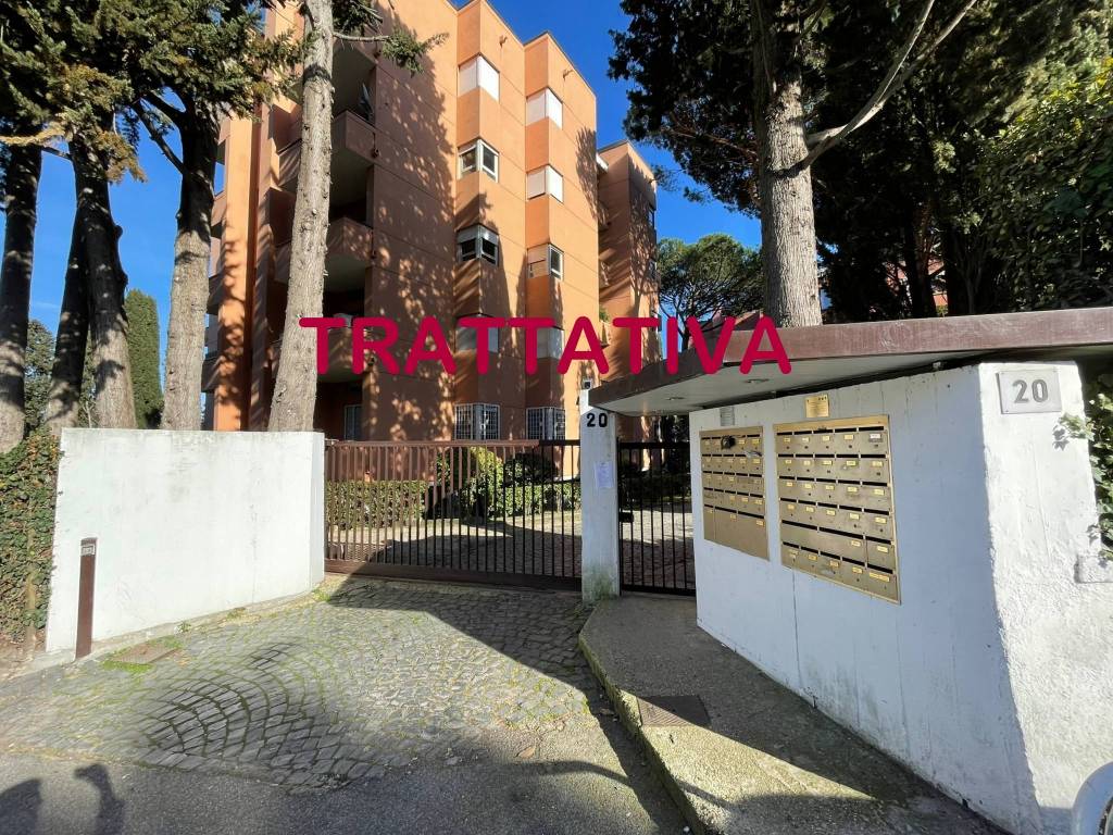 Villa a Schiera in vendita a Roma via dell'Isola Farnese, 20