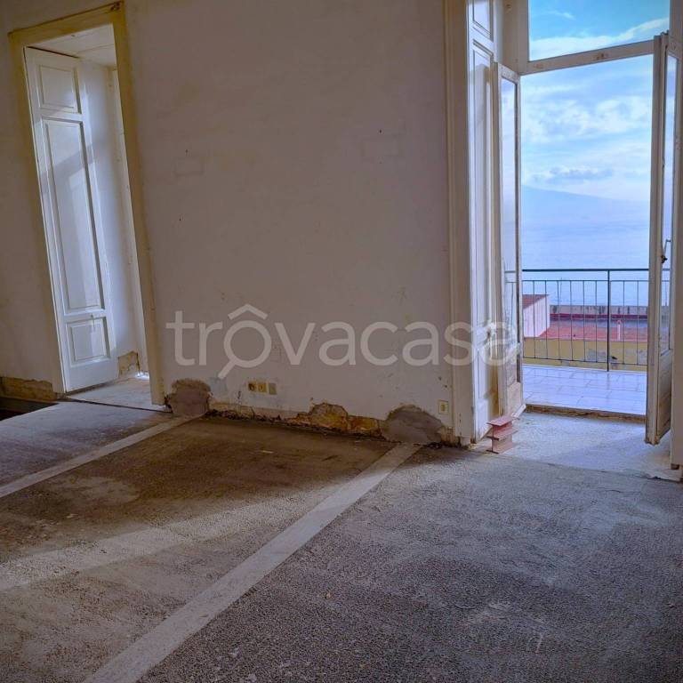 Appartamento in vendita a Napoli via Posillipo, 382