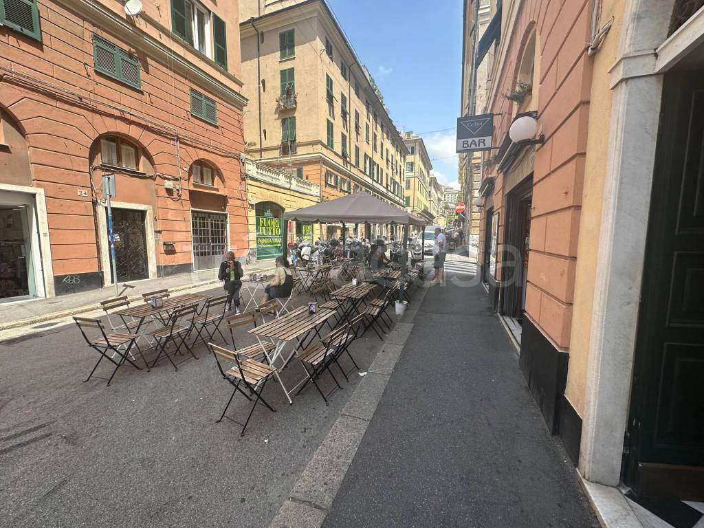Bar in vendita a Genova via Galata