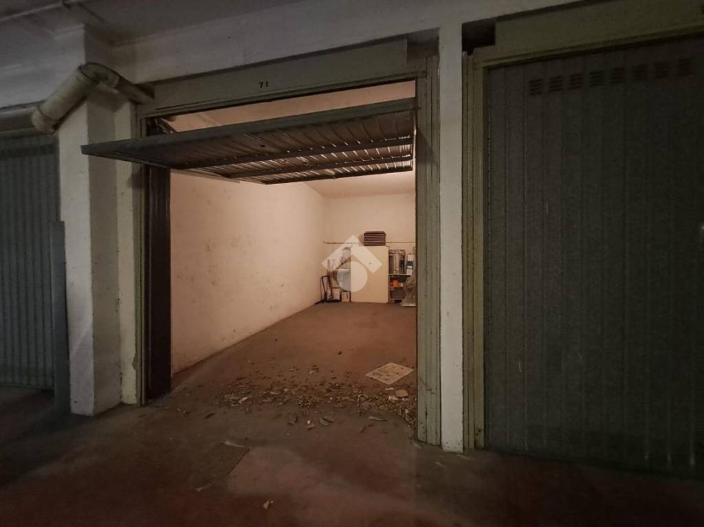 Garage in vendita a Sestri Levante via Caduti Partigiani, 71