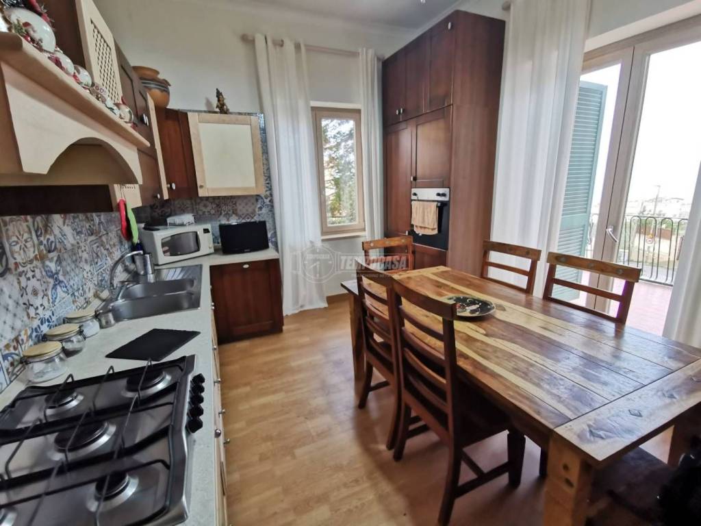 Appartamento in vendita a Napoli via dell'Eremo, 76