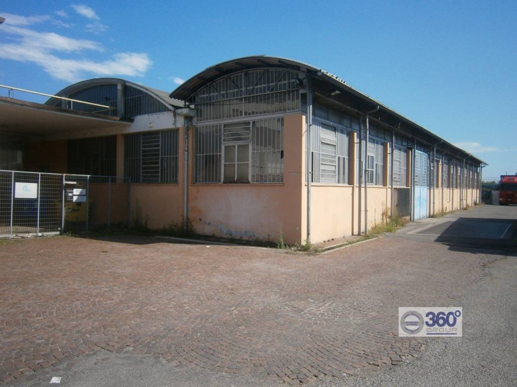 Capannone Industriale in vendita a Rovato via Silvio Bonomelli, 107