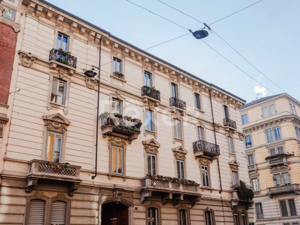 Appartamento in vendita a Milano via Saffi 11