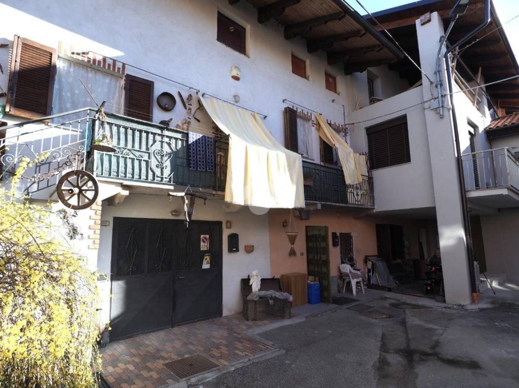 Appartamento in vendita a Cossato borgata Lavino, 8