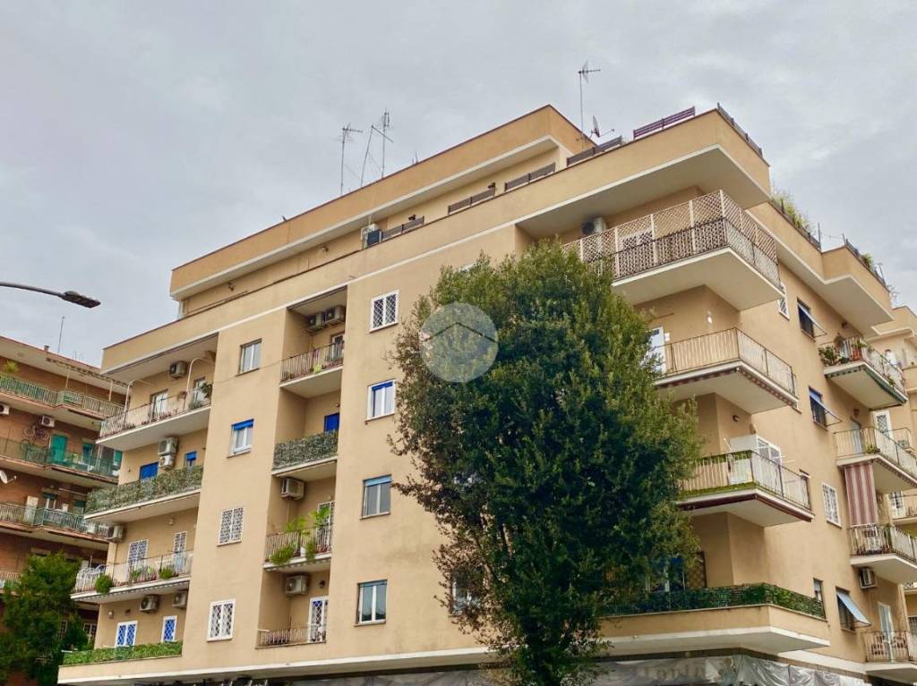Appartamento in vendita a Roma via Federico Tozzi, 7