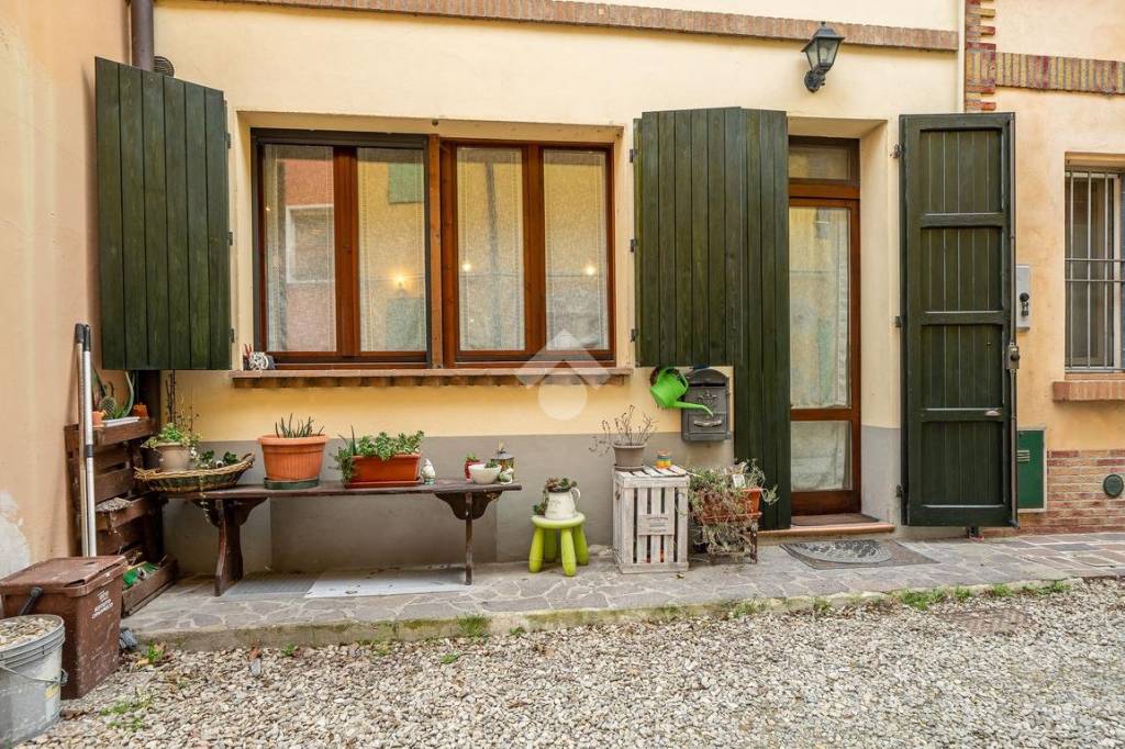 Casa Indipendente in vendita a Sant'Ilario d'Enza via Piacentini, 22