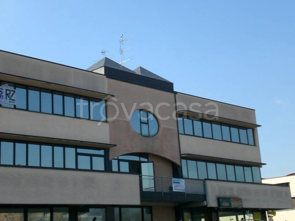 Ufficio in affitto a Casalgrande via Statale 467