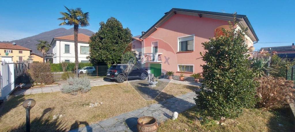 Villa in vendita a Cuvio via Dante Alighieri, 8