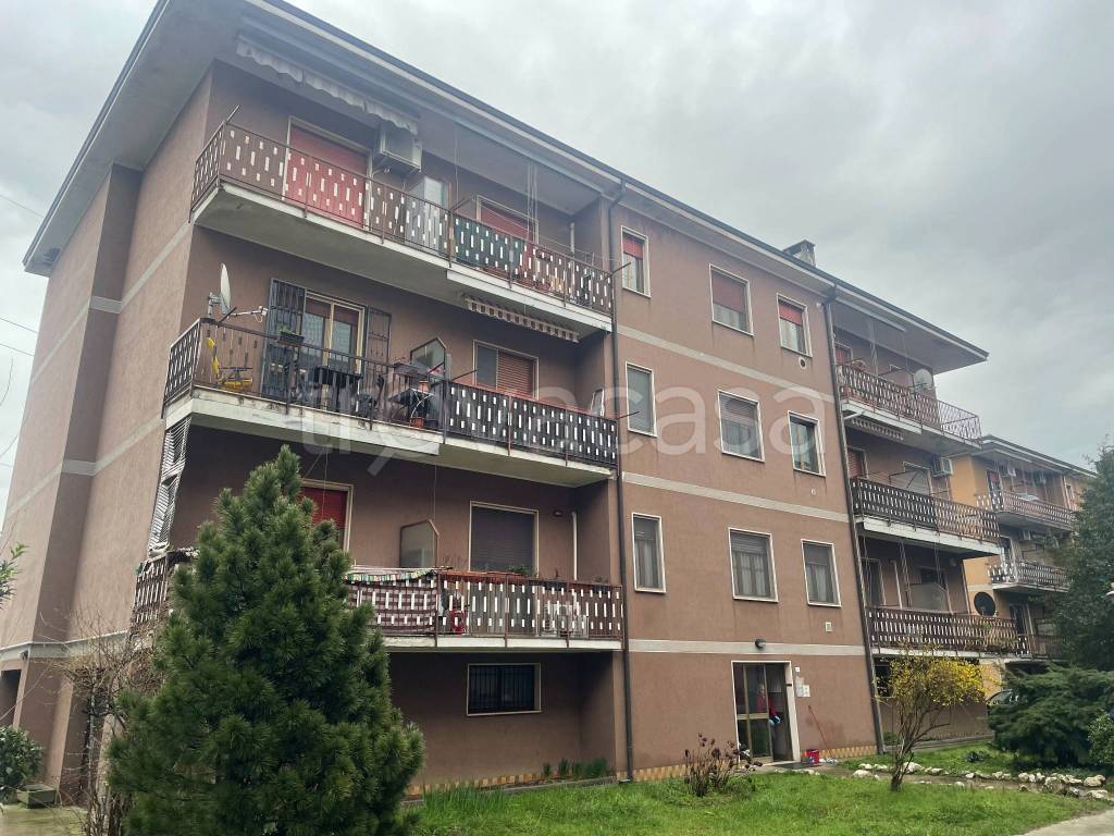 Appartamento in vendita a San Martino in Strada via Ada Negri