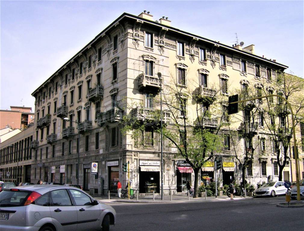 Appartamento in affitto a Milano via Digione, 9