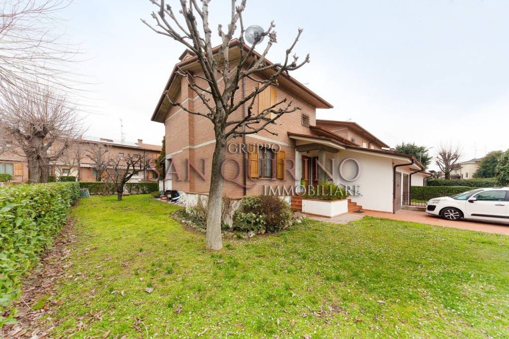 Villa a Schiera in vendita a Sassuolo piazza Martiri Partigiani, 81