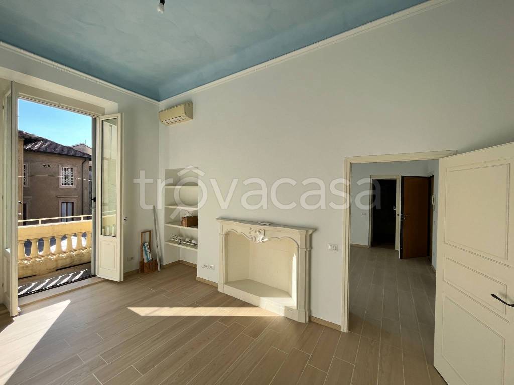 Appartamento in affitto a Milano via Conservatorio