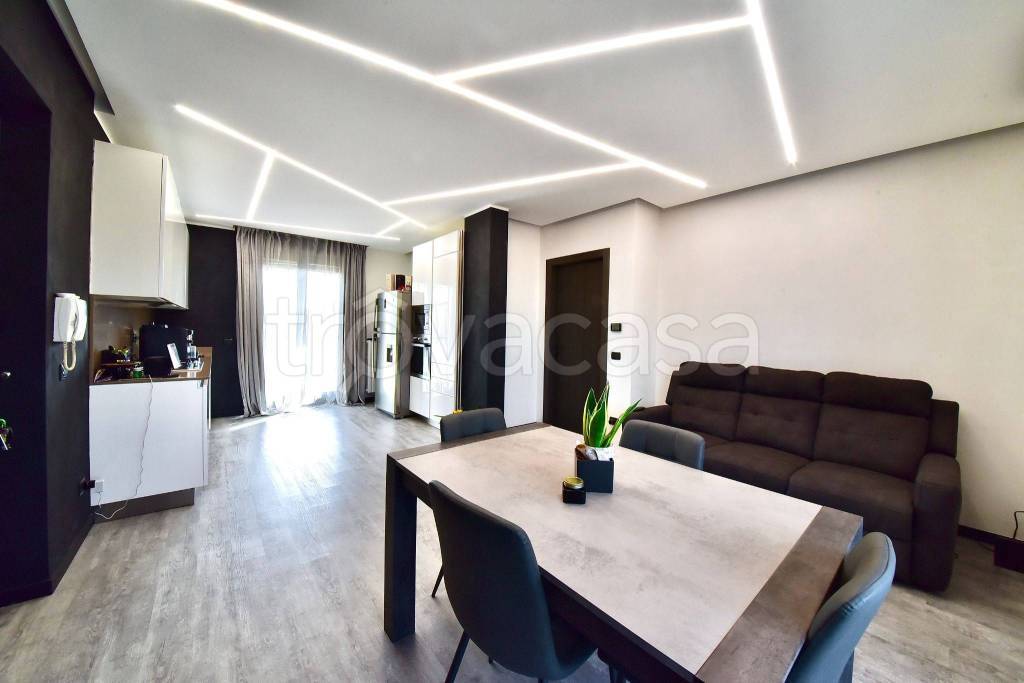 Appartamento in in vendita da privato a Solaro via Luigi Galvani, 6