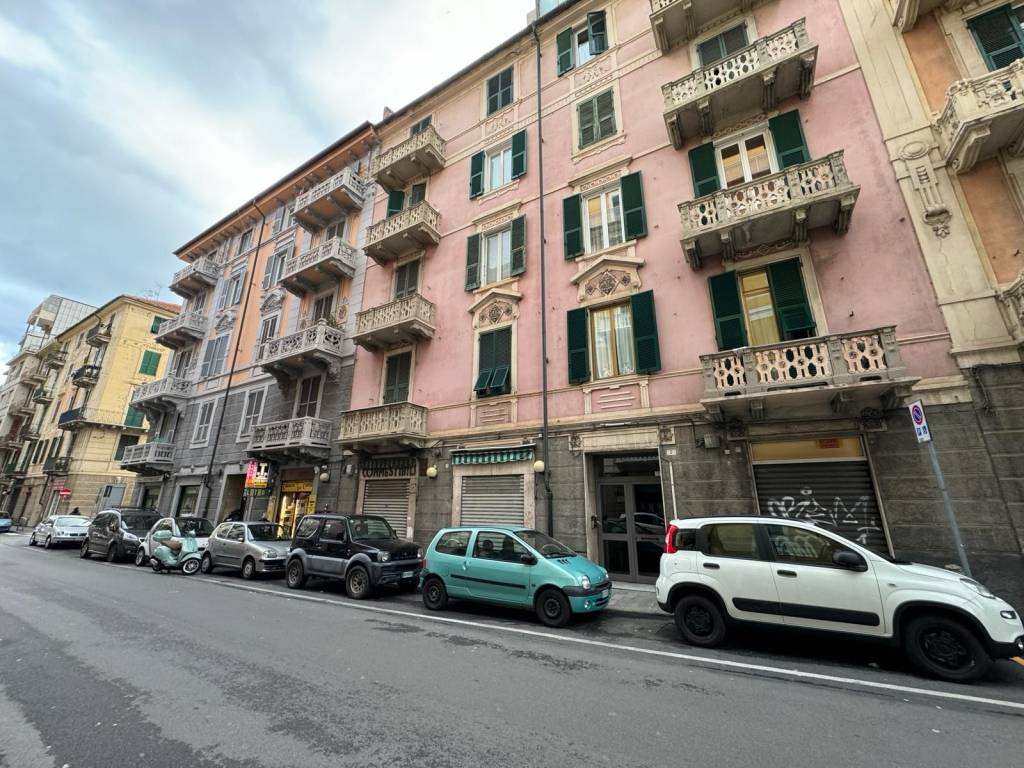 Appartamento in vendita a Savona via Camillo Benso Cavour 7