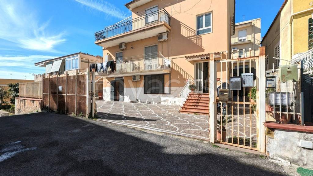 Appartamento in vendita a Monte di Procida via Roma, 00