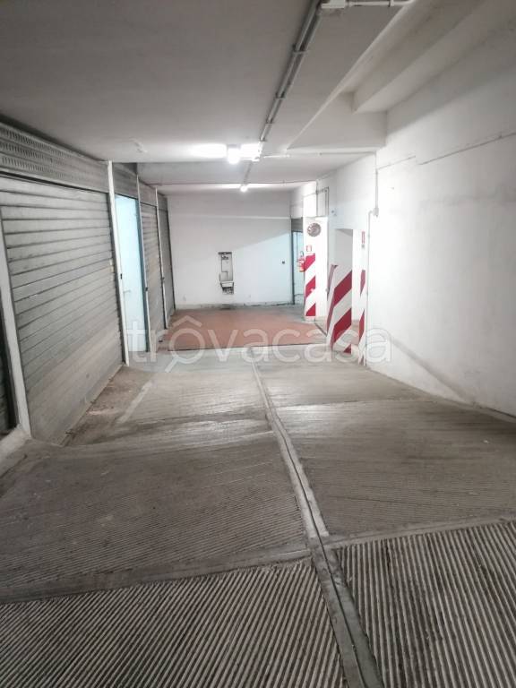 Garage in vendita a Roma via Nespolo Sabino, 19