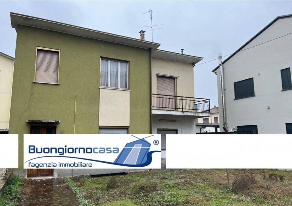 Villa in vendita a Crema via Montello
