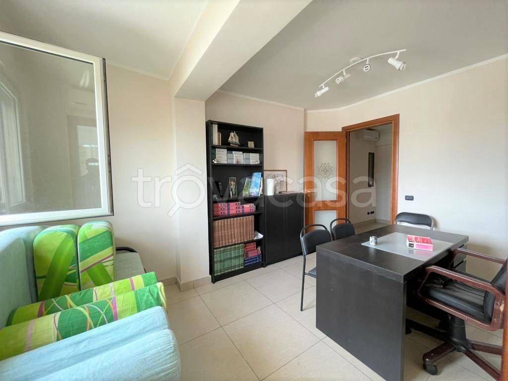 Appartamento in vendita a Napoli via Argine