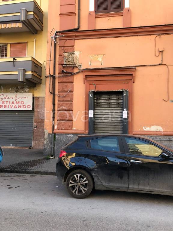Negozio in affitto a Frattamaggiore via Roma, 126
