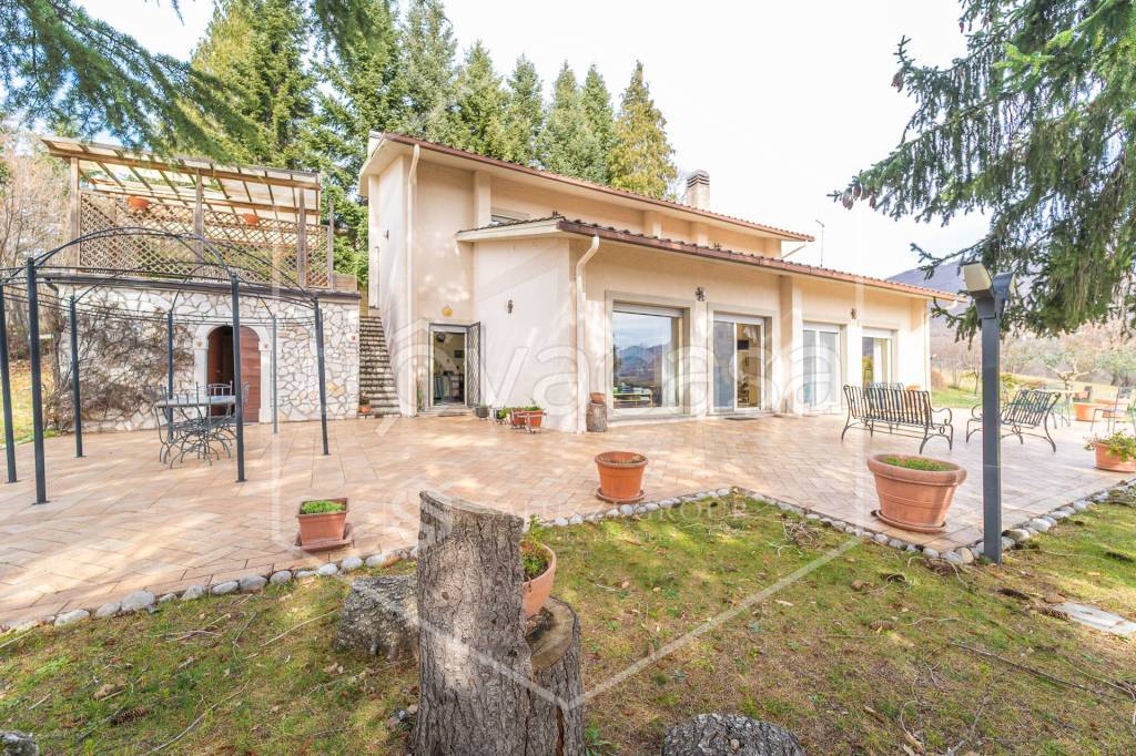 Villa in vendita a Pescorocchiano via Granara