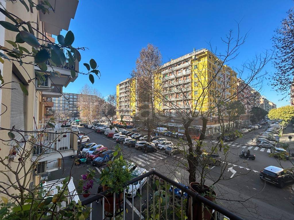 Appartamento in vendita a Roma via Enrico Fermi