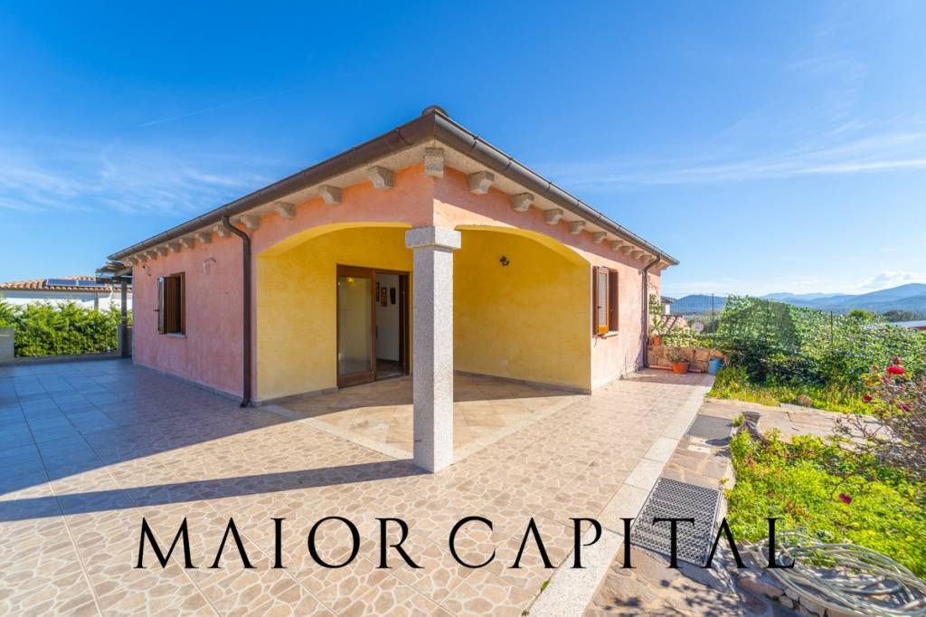 Villa Bifamiliare in vendita a San Teodoro via Ponza