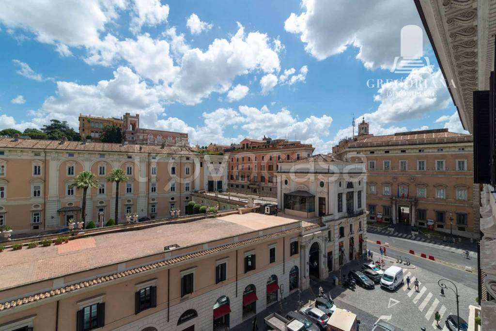 Appartamento in vendita a Roma piazza dei santi apostoli