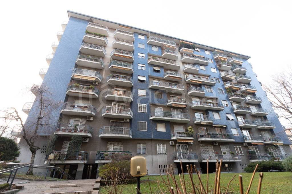 Appartamento in vendita a Milano v tommaso gulli, 40