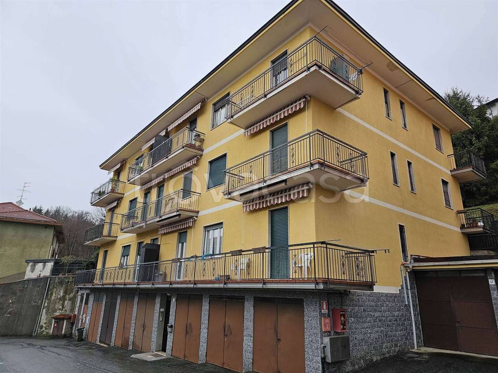 Appartamento in vendita a Biella via Crestani