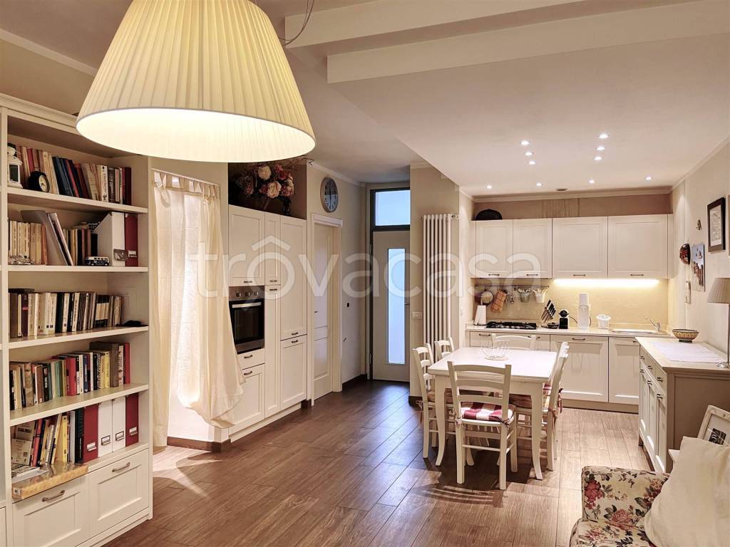 Appartamento in vendita a Peschiera del Garda via Boschetti