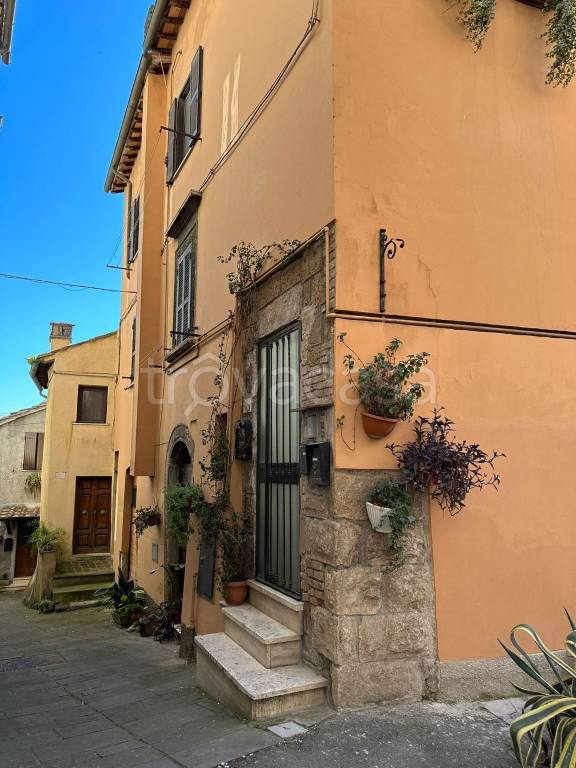 Appartamento in vendita a Orte via Giordano Bruno