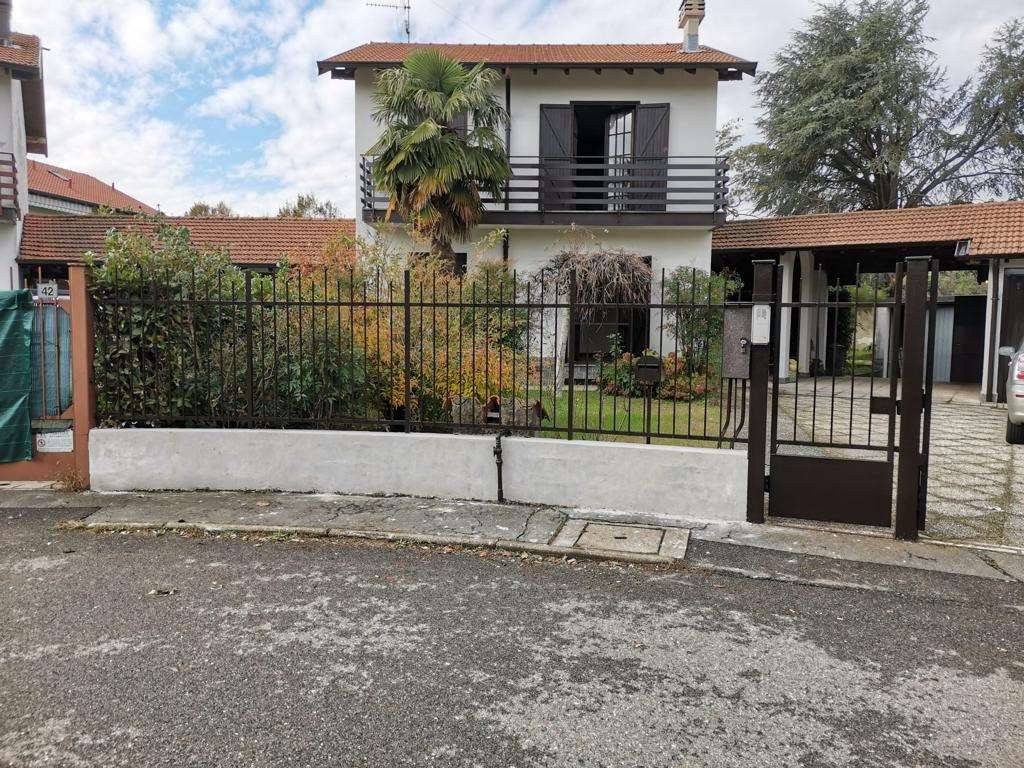 Villa in vendita a Busto Garolfo