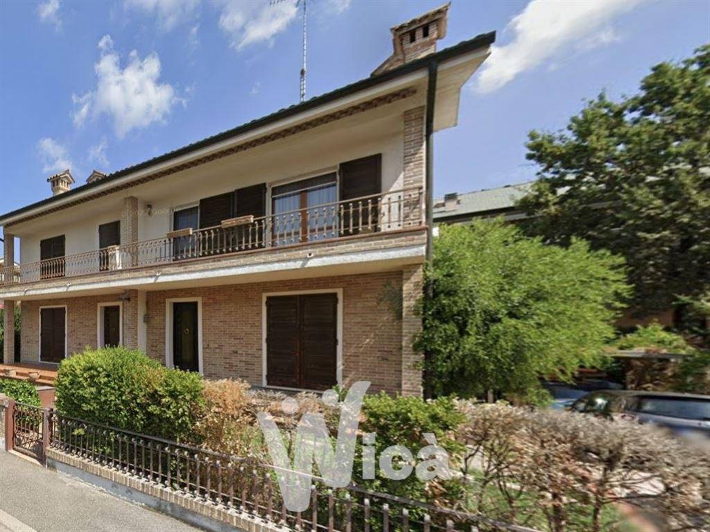 Villa Bifamiliare in vendita a Ravenna via Alessandro Testi Rasponi, 37