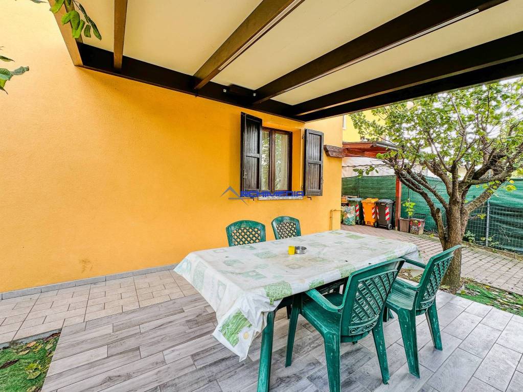 Villa Bifamiliare in vendita a Selvazzano Dentro via Miazzo