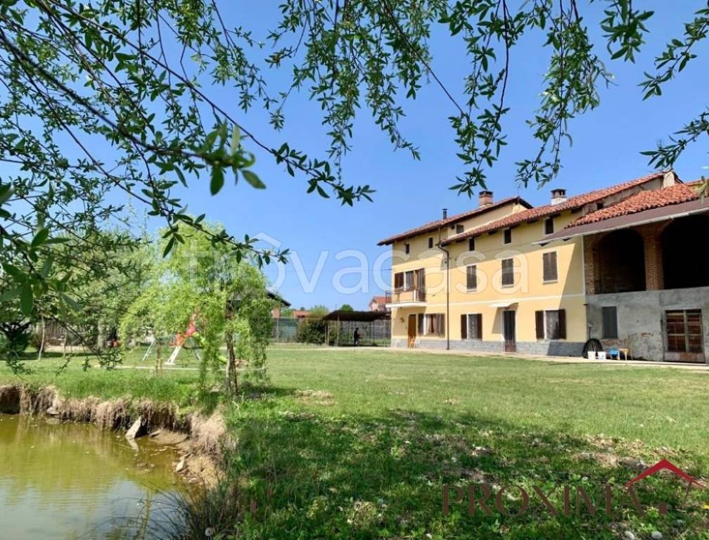 Casa Indipendente in vendita a Villanova d'Asti strada per Buttigliera, 106
