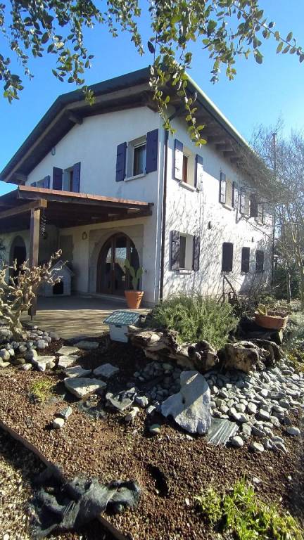Villa in in vendita da privato a Maserada sul Piave via Brigata Caserta, 27