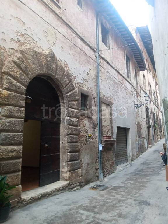 Casa Indipendente in vendita a Terni via Felice Contelori