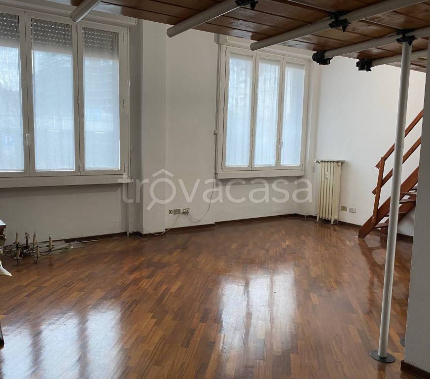 Appartamento in in affitto da privato a Milano via Legnone, 19
