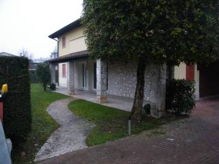 Villa bifamiliare in vendita a camisano vicentino via delle mimose