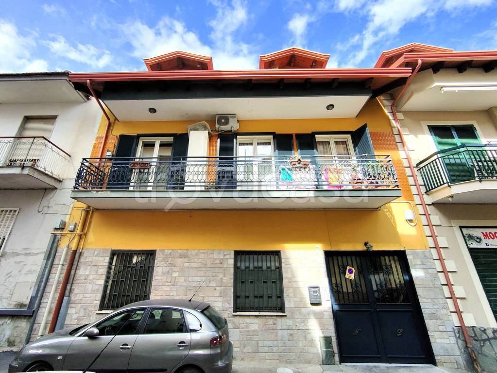 Casa Indipendente in vendita a Marano di Napoli via Volturno, 12