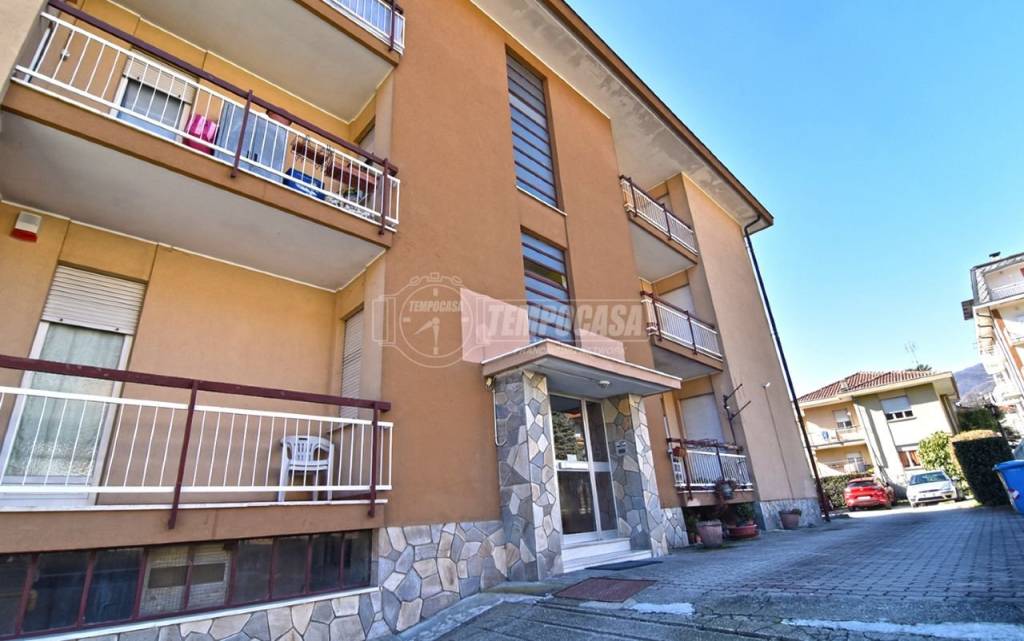 Appartamento in vendita a Pont-Canavese via Orco