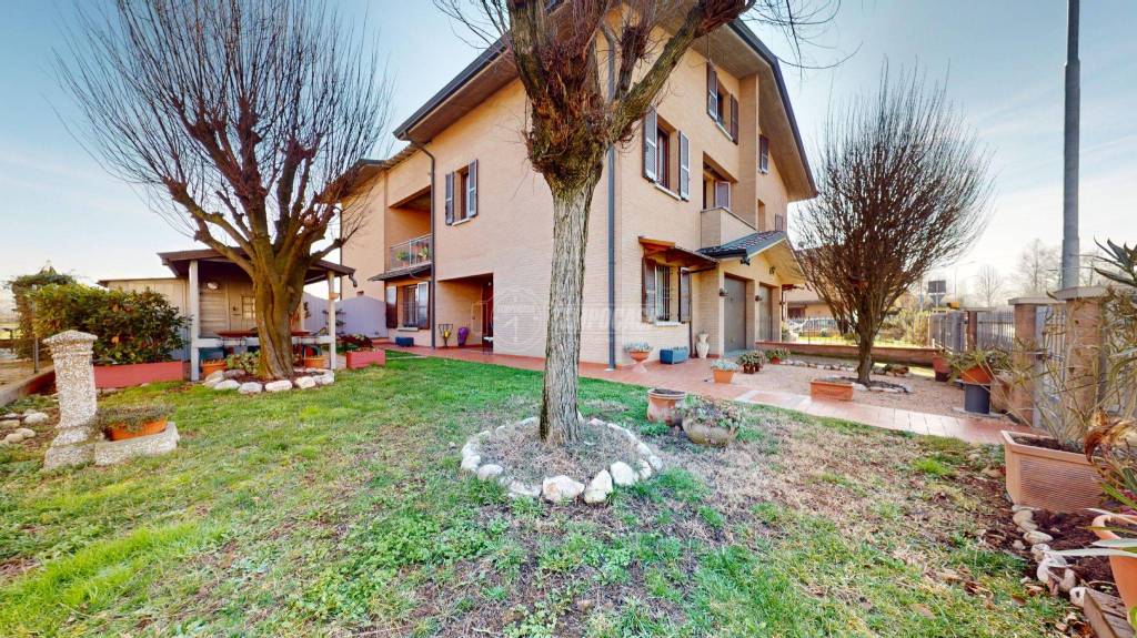 Villa a Schiera in vendita a Rubiera via San Faustino