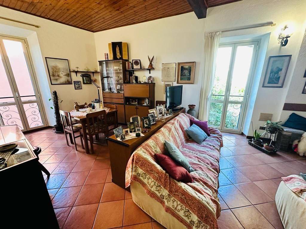 Appartamento in vendita a Maslianico via Giuseppe Verdi, 22