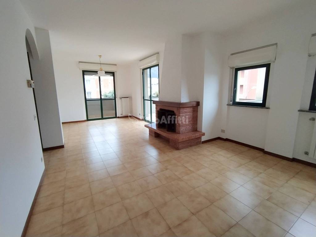 Appartamento in affitto a Valmadrera via Casnedi, 24