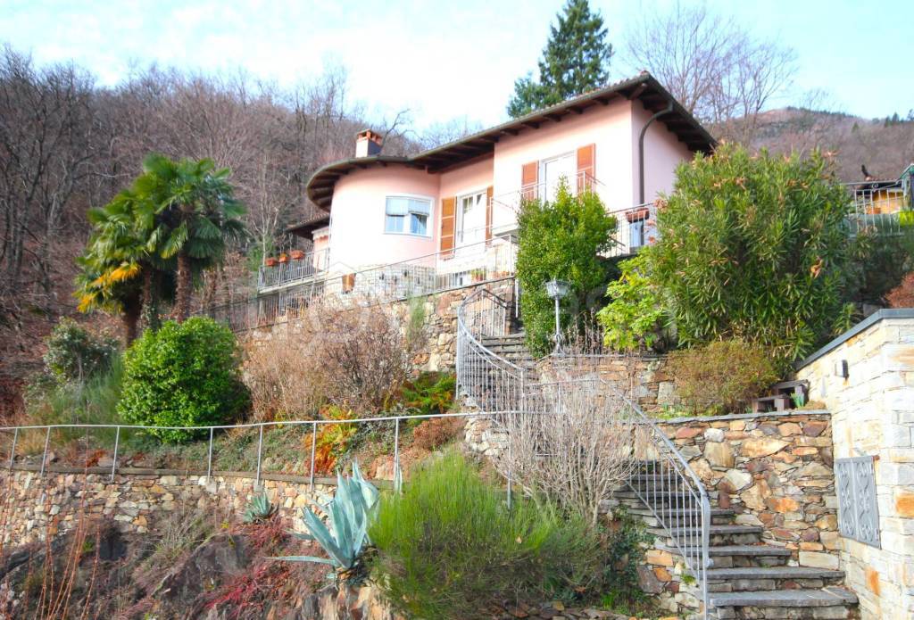 Villa in vendita a Cannobio via Nazionale, 3