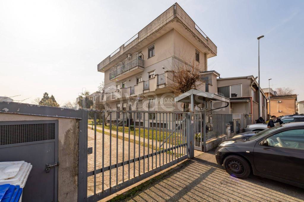 Appartamento in vendita a Cernusco sul Naviglio cascina Olearia